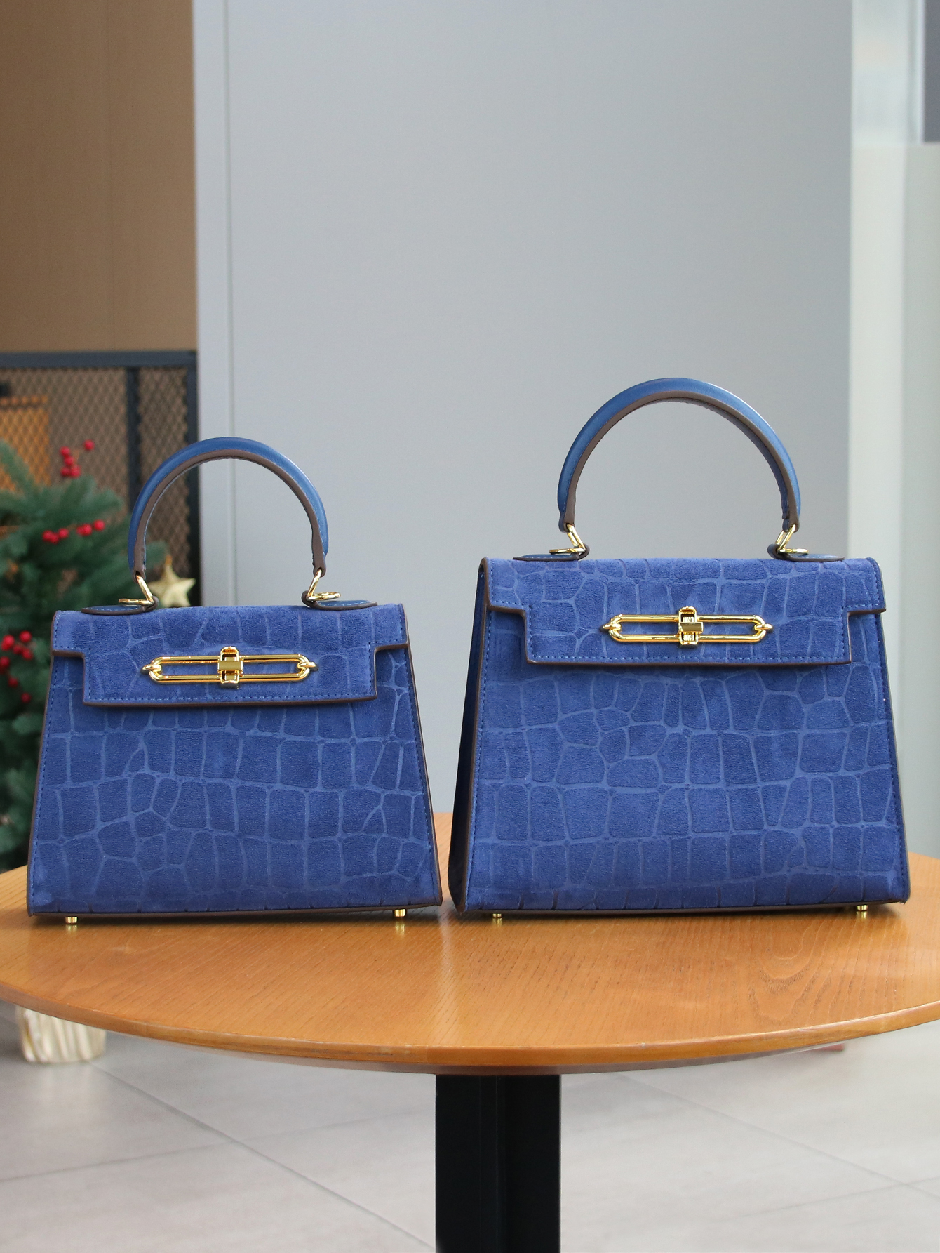 Fall/winter 2025 retro frosted - Leatherwork Patterns recensione e prezzo