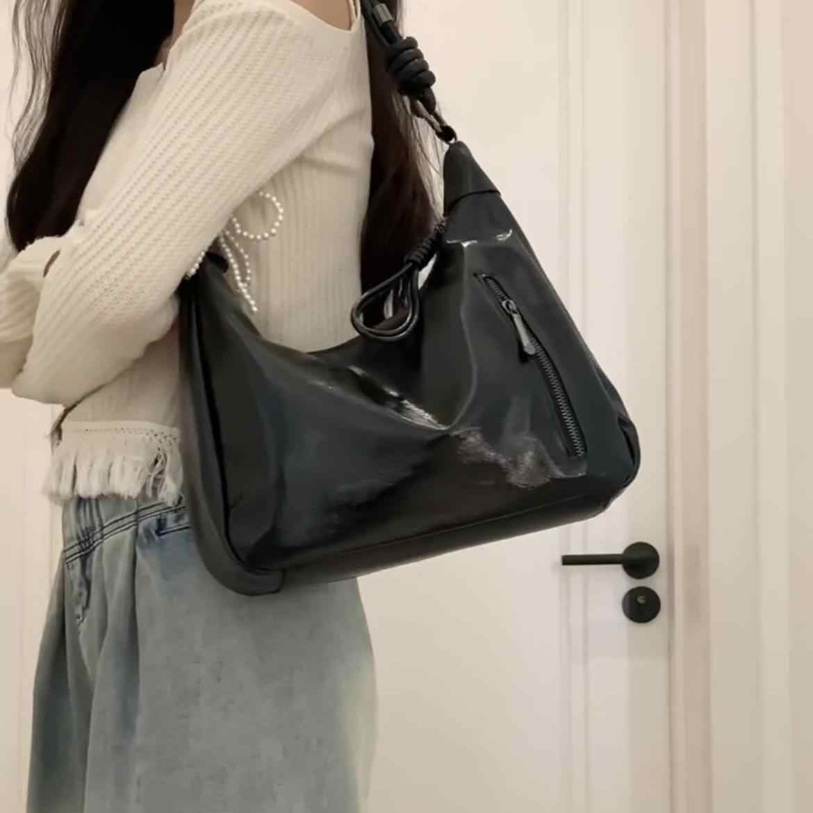 Leisure Soft PU Leather Versat - Leatherwork Classes recensione e prezzo