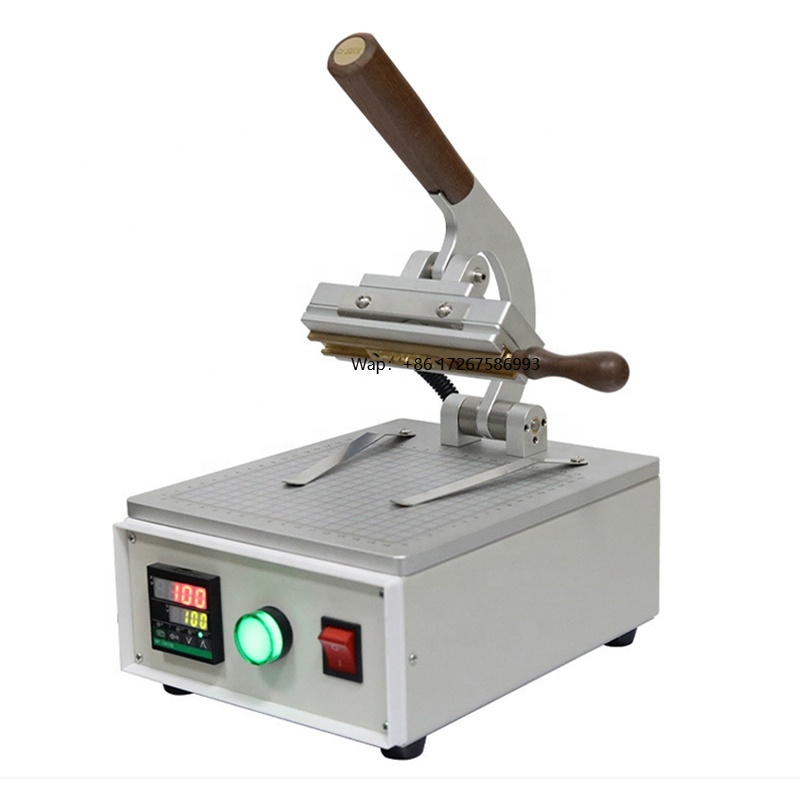 Proportional bronzing machine  - Leatherwork Manual recensione e prezzo