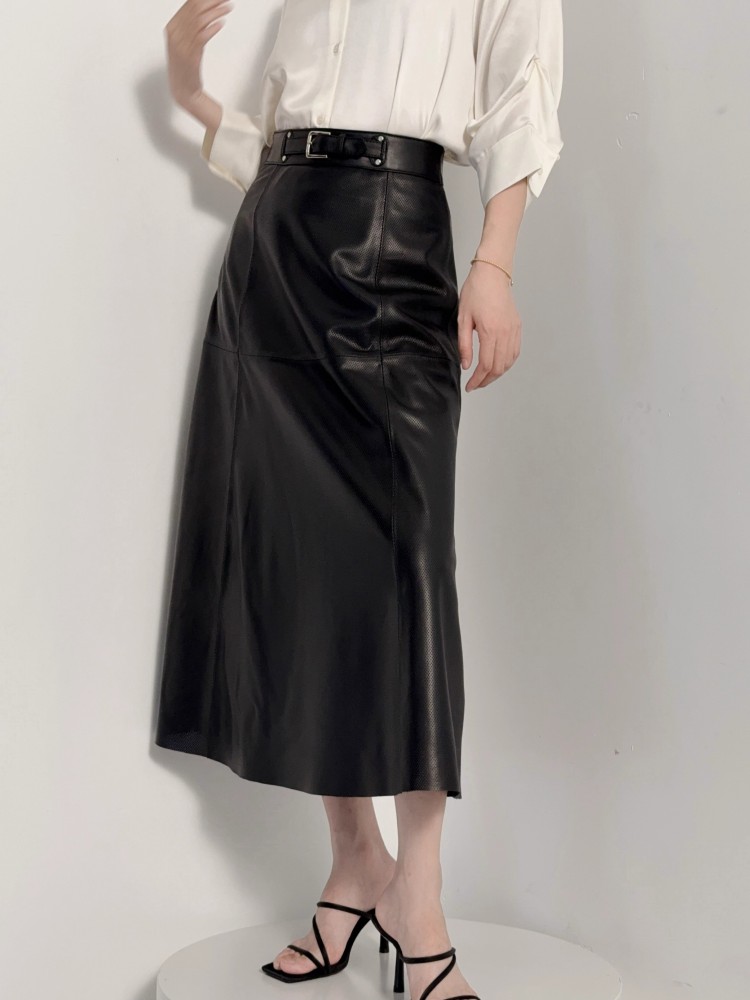 New Fashion Womens Hollow Out  - Leather Work Outfit recensione e prezzo