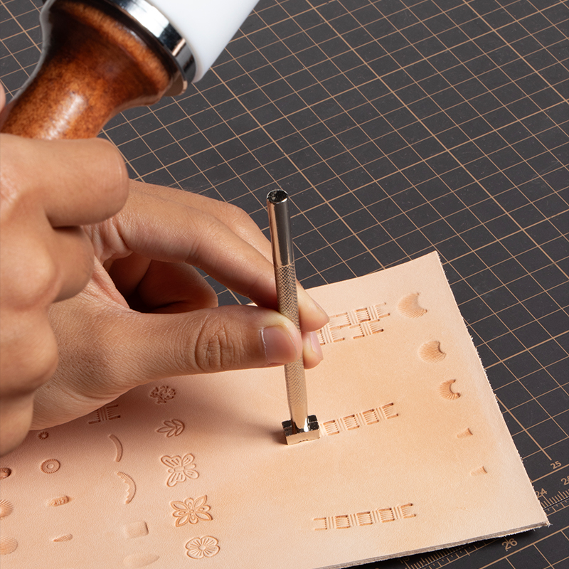WUTA Leather Stamping Tools Sk - Leatherwork Patterns recensione e prezzo